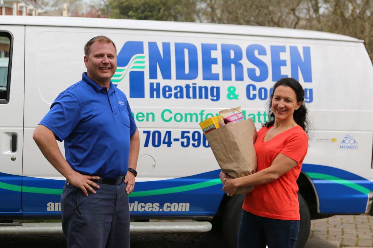 https://andersenservices.com/wp-content/uploads/2019/09/Andersen-Brian-and-homeowner-1280x853.jpg